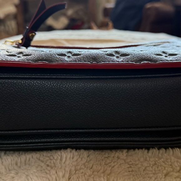 Authentic Louis Vuitton Pochette Metis in Marine Rouge Empriente Leather. EUC - Picture 12 of 16